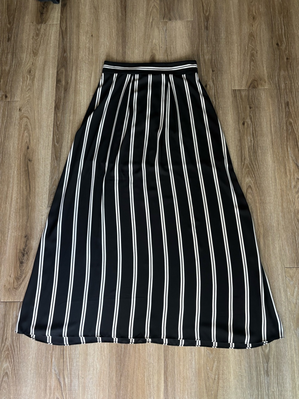 Alice + Olivia Black and White Vertical-Stripe Maxi Skirt